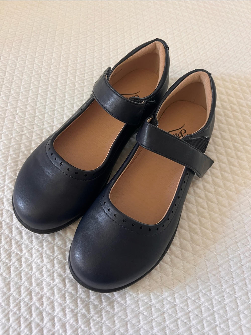 Stelle Navy Mary Jane Shoes • Perforated Detail Heart/Star • 2